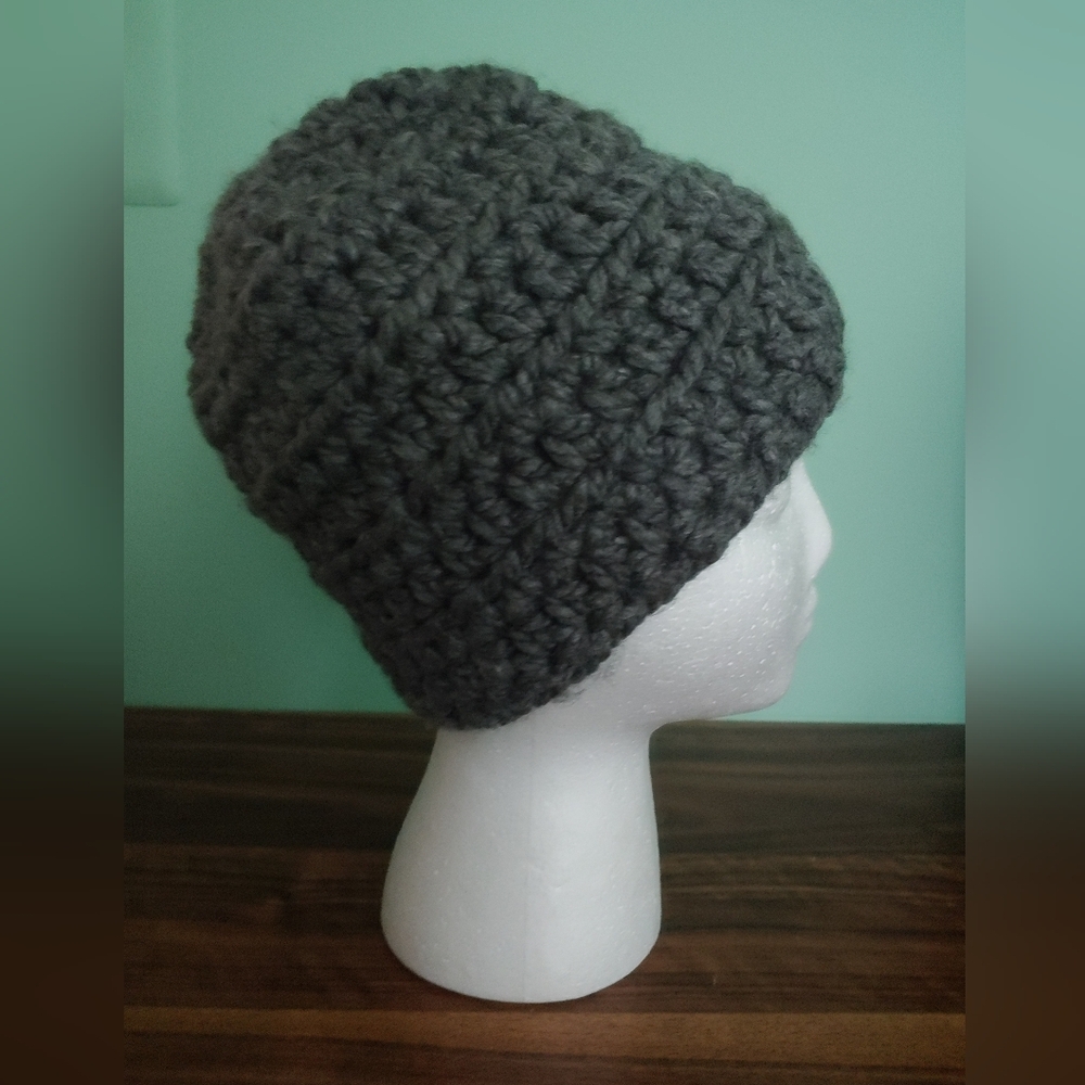 Like New Handmade Chunky Knit Beanie - Gray